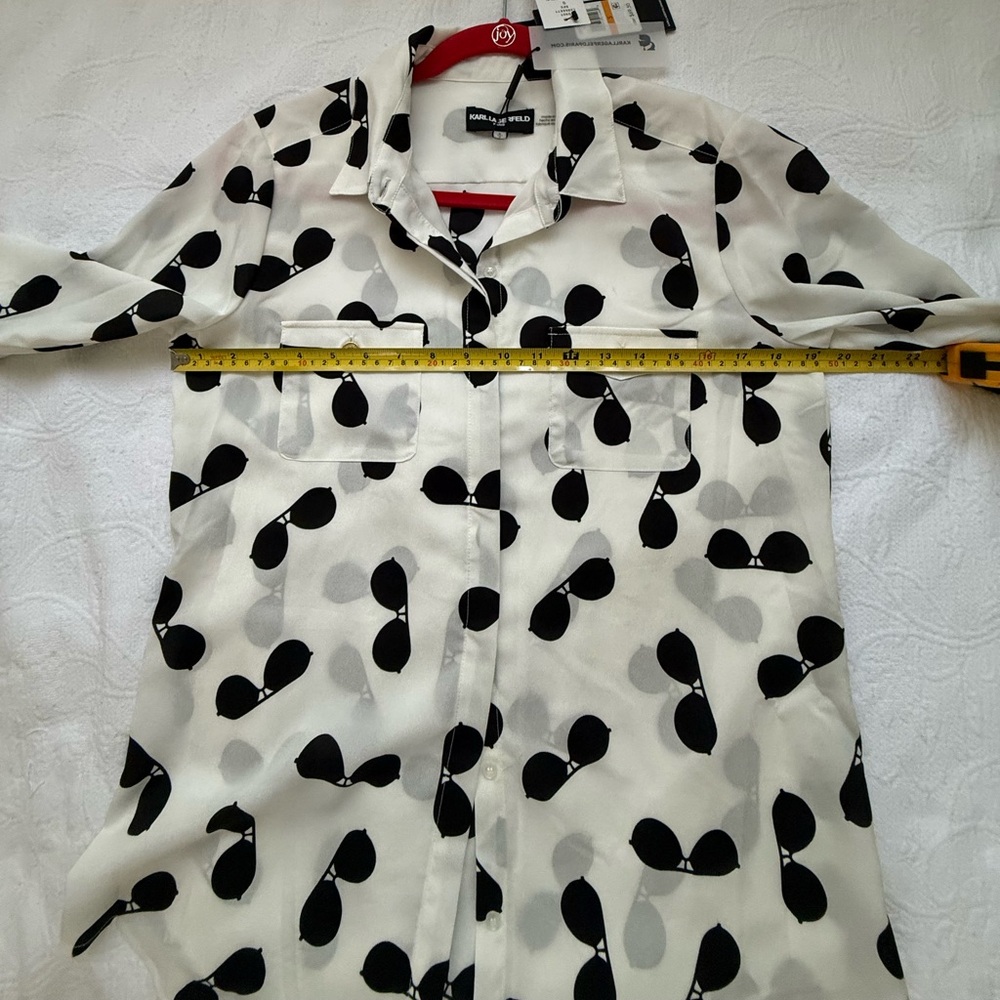 Karl Lagerfeld Paris Sunglasses Blouse size Small NWT - Picture 7 of 10